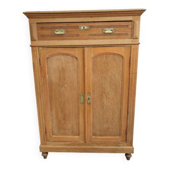 Grand Parisian buffet