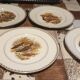 Lot de 24 assiettes plates scènes de gibiers