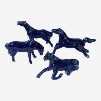Lot 4 anciens chevaux statuettes bleues vintage