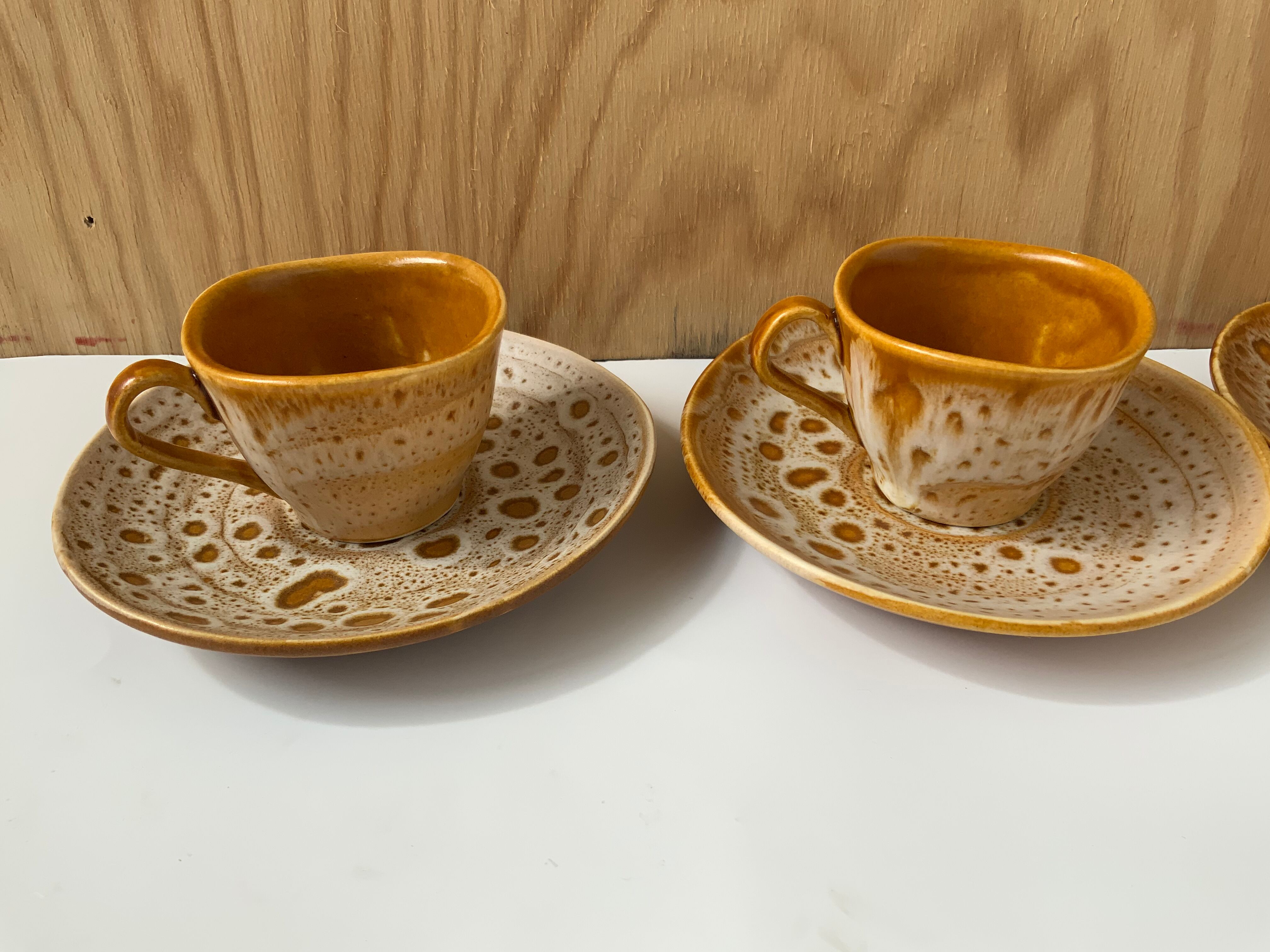 Fawn model coffee cups