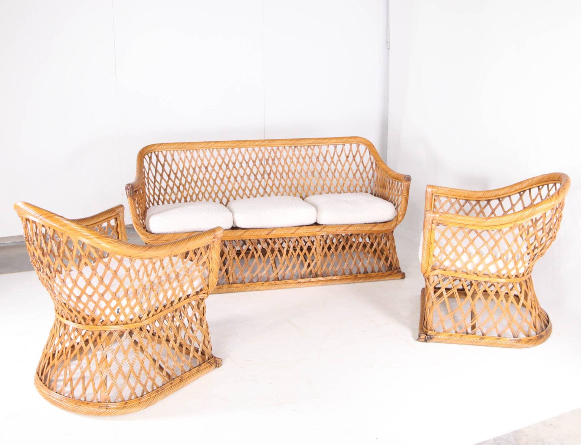 Woven rattan lounge set