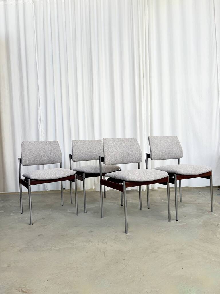 Set of 4 Thereca mid-century chairs in rosewood and chrome.