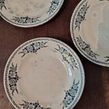 4 assiettes Longchamp bleu modèle Blois
Traces d usure et taches voir photo.