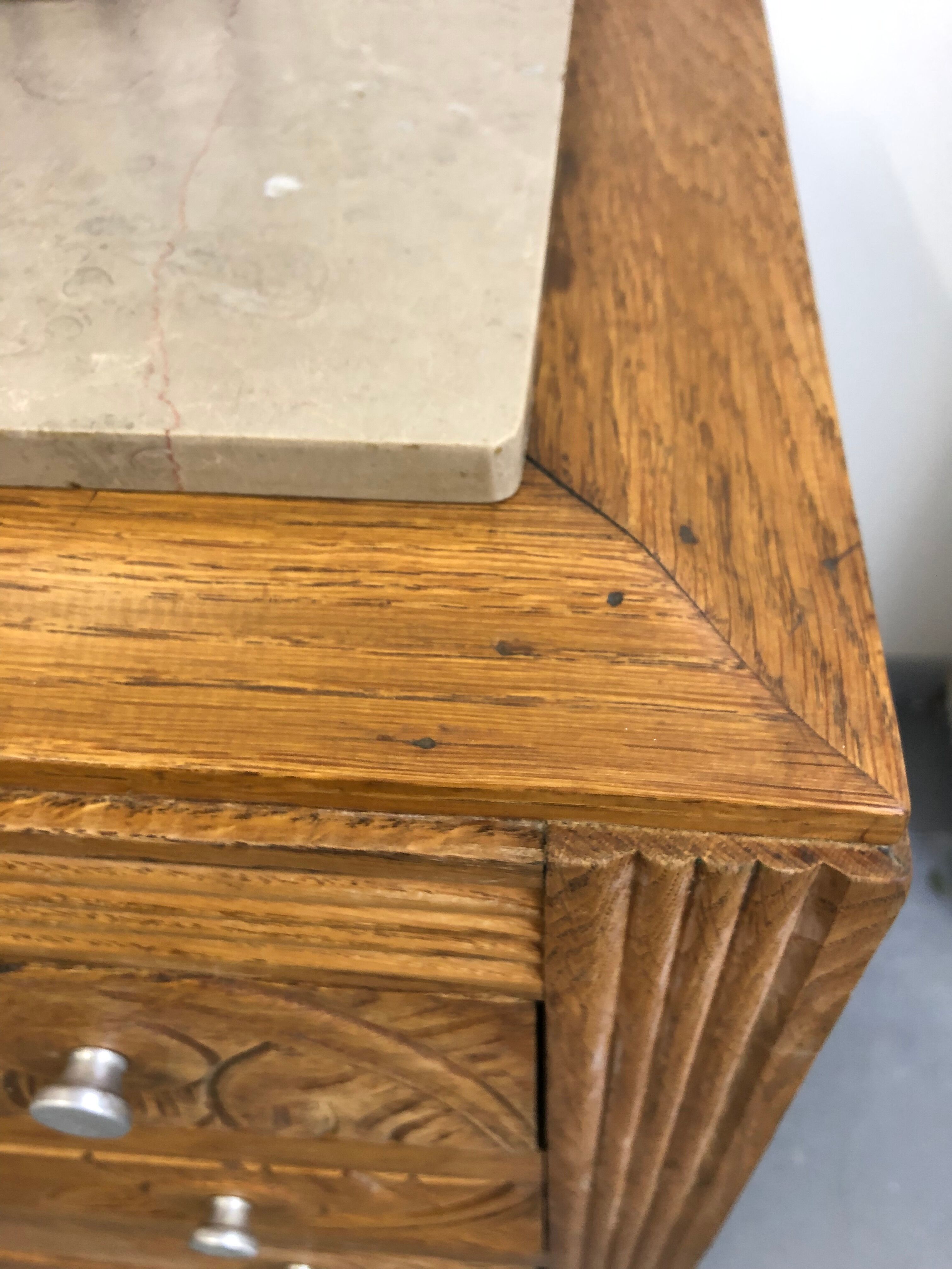 Oak chest of drawers