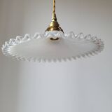 Pendant in serrated opaline