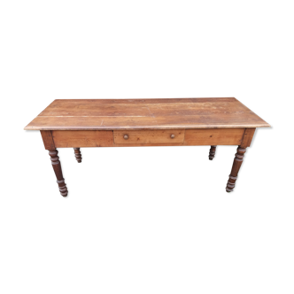 Farm table