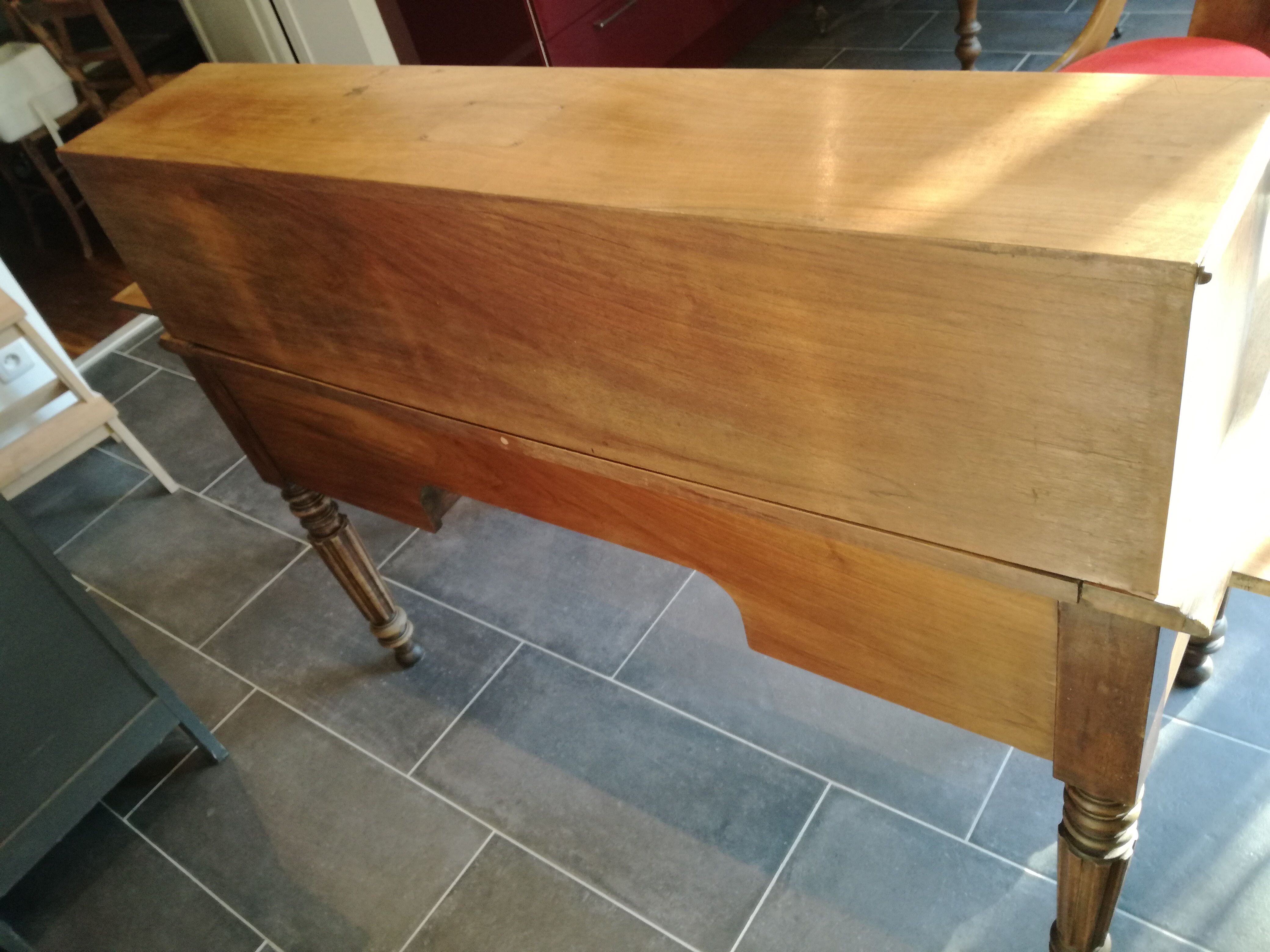 Louis Philippe 19th-century walnut desk Louis Philippe