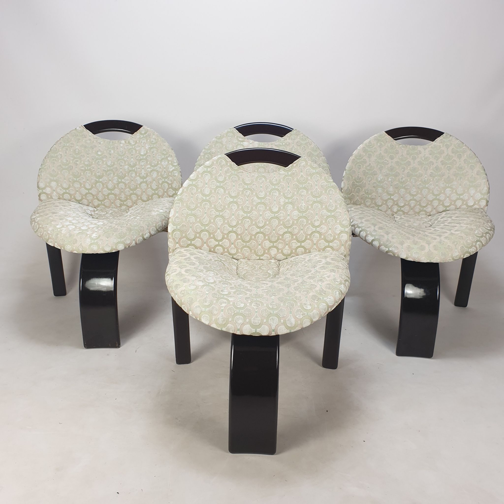 Ensemble de 4 chaises Giovanni Offredi Sail par Saporiti Italie 1973