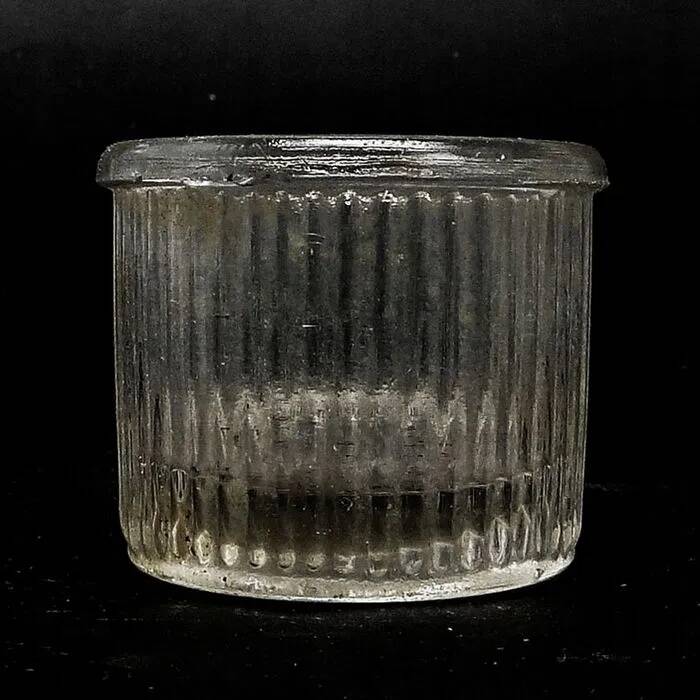 B5K classic Art Deco salt shaker