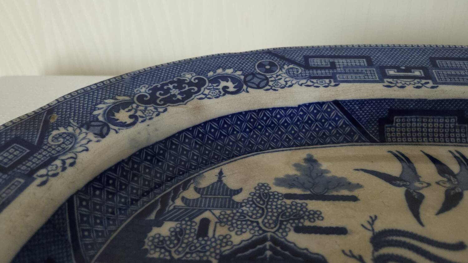 Oval dish, Chinese decoration, French porcelain, 19th century.