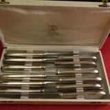 Service de 12 couteaux de table orfèvre Deetjen en écrin