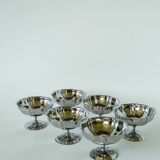 Set of 6 small, very elaborate stainless steel bowls with fine legs, mid-height, Design, 1970