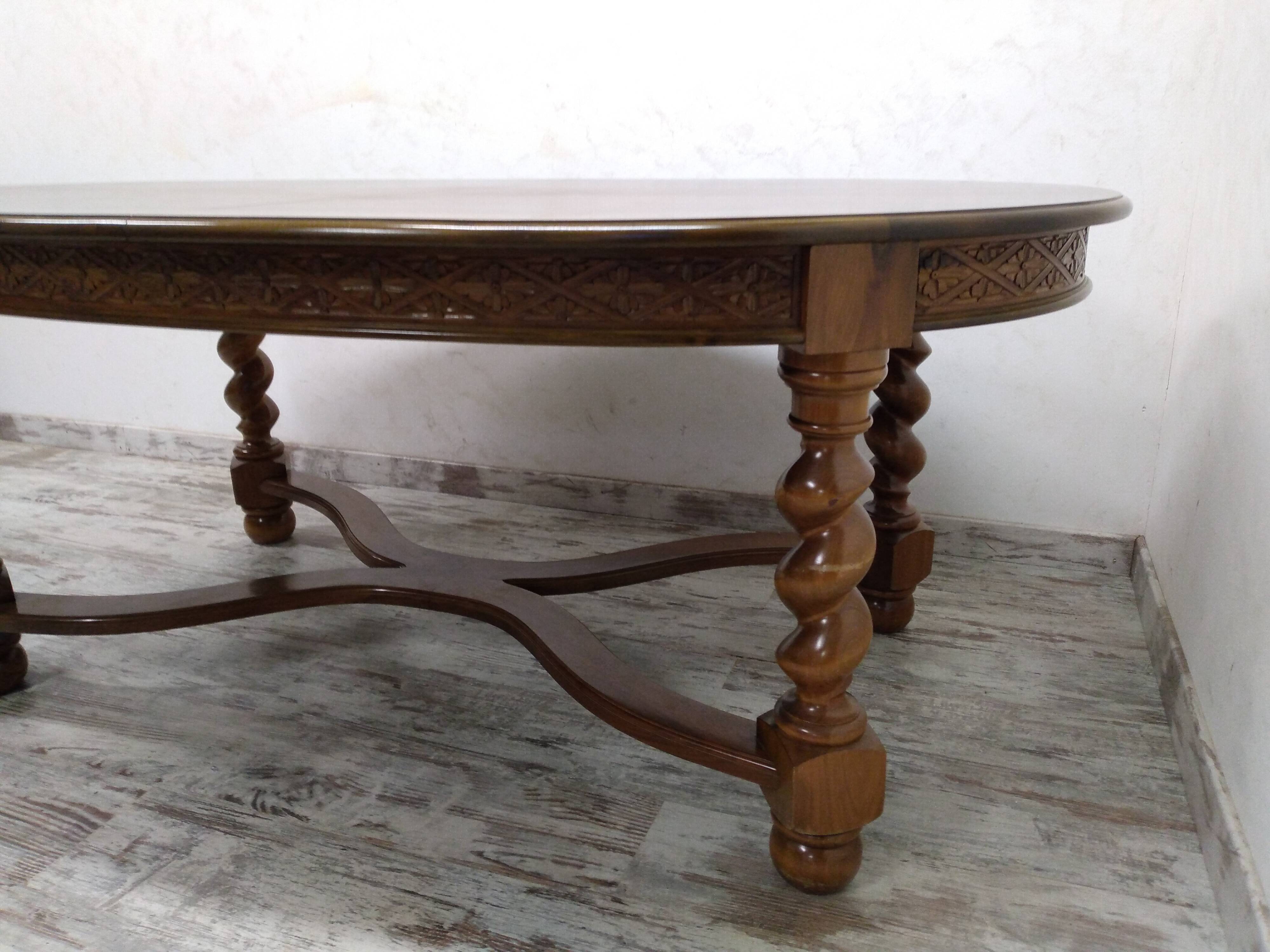 Table style Louis XIII