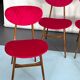 4 chaises de salle à manger en velours rouge et en bois, Italie des années 1950