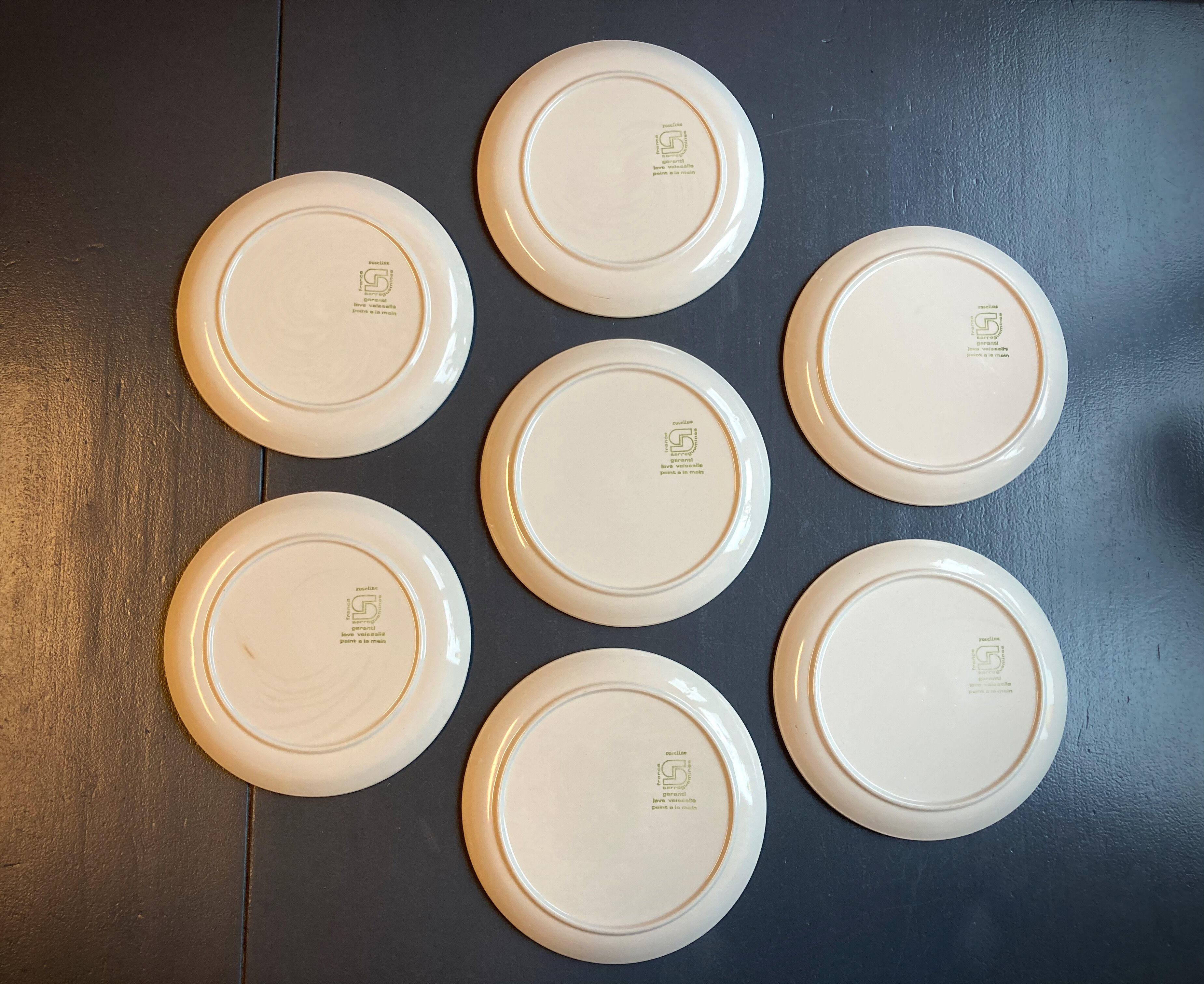 Seven vintage flower power plates