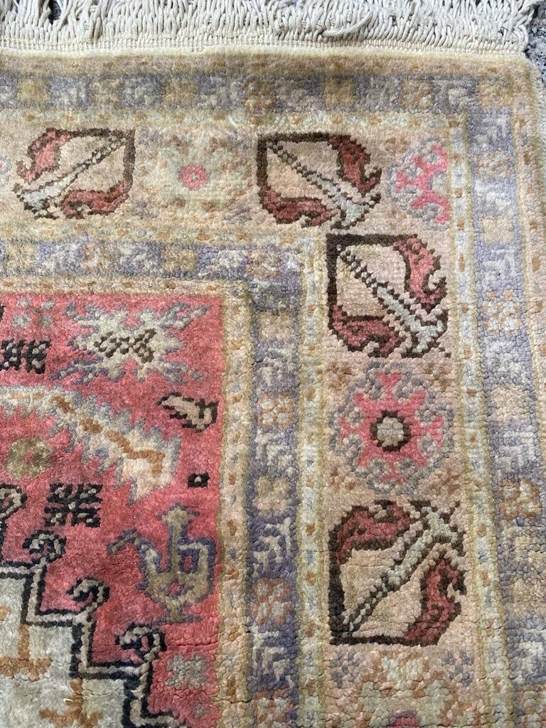 Vintage Turkish Kayseri carpet in silk and cotton 106x61 cm
