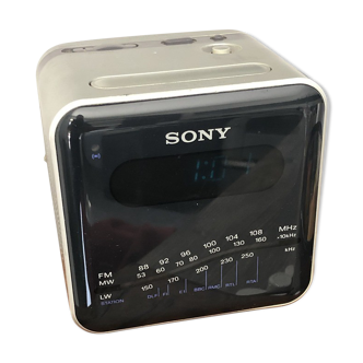 Radio reveil vintage Sony cube