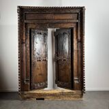 Afghan door in carved wood from the late 19th century with Palace Temple framing.