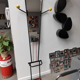 Coat rack/vintage iron mirror on foot 1970