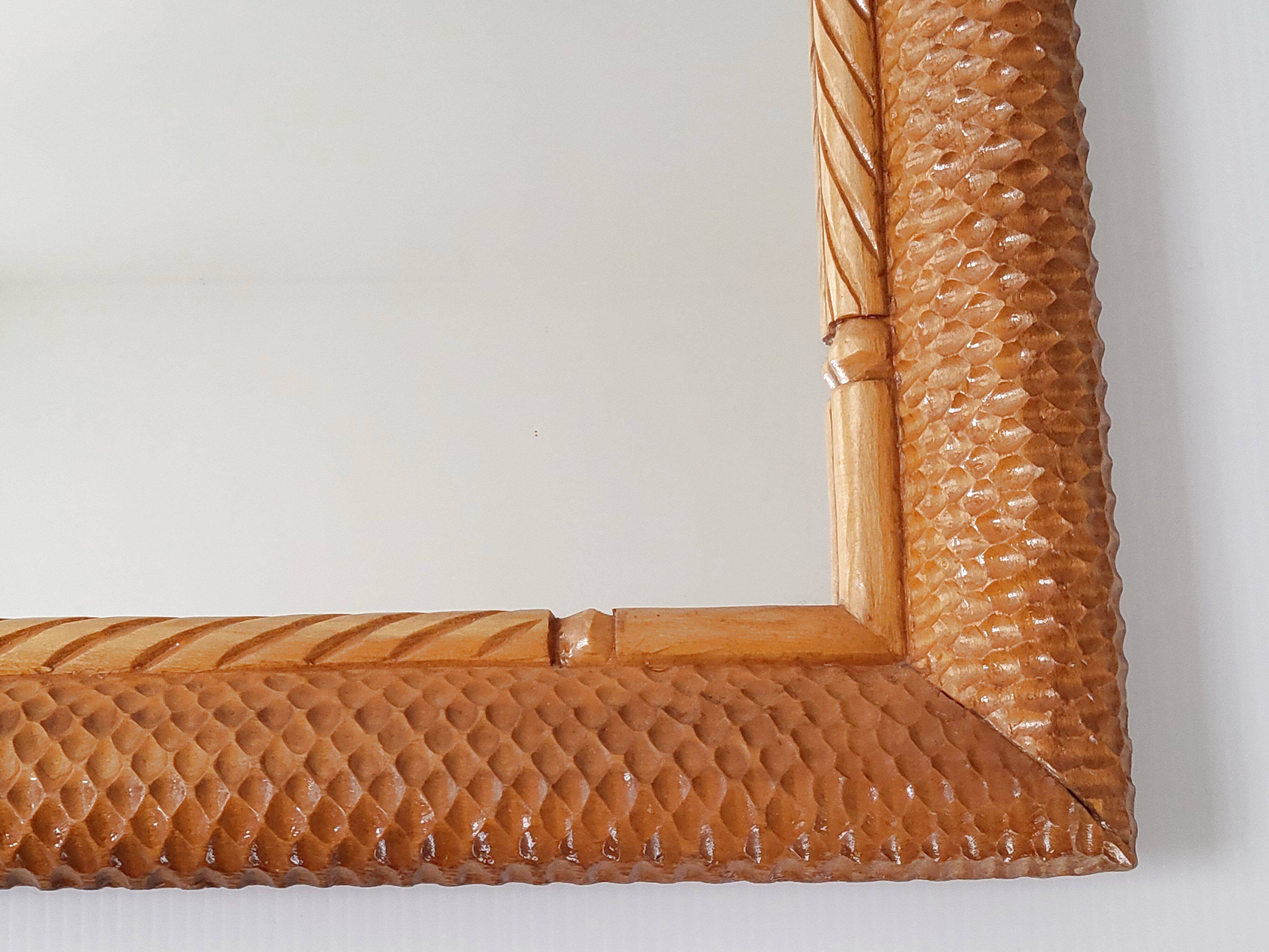 Vintage mirror 1950 in honeycomb-style carved wood