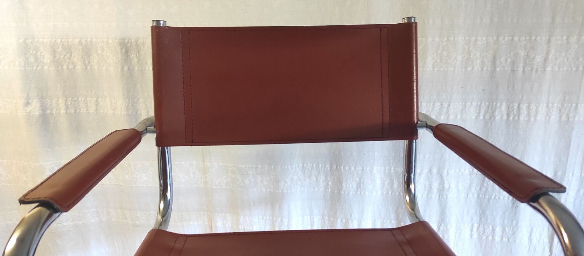 Cantilever armchair in imitation leather – 80s/90s