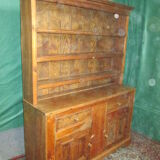 English elm vaisselier