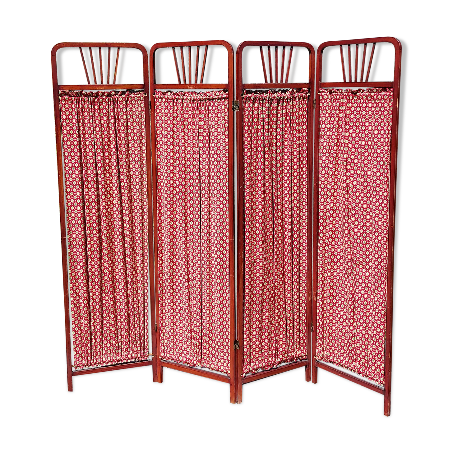 Screen in fabric