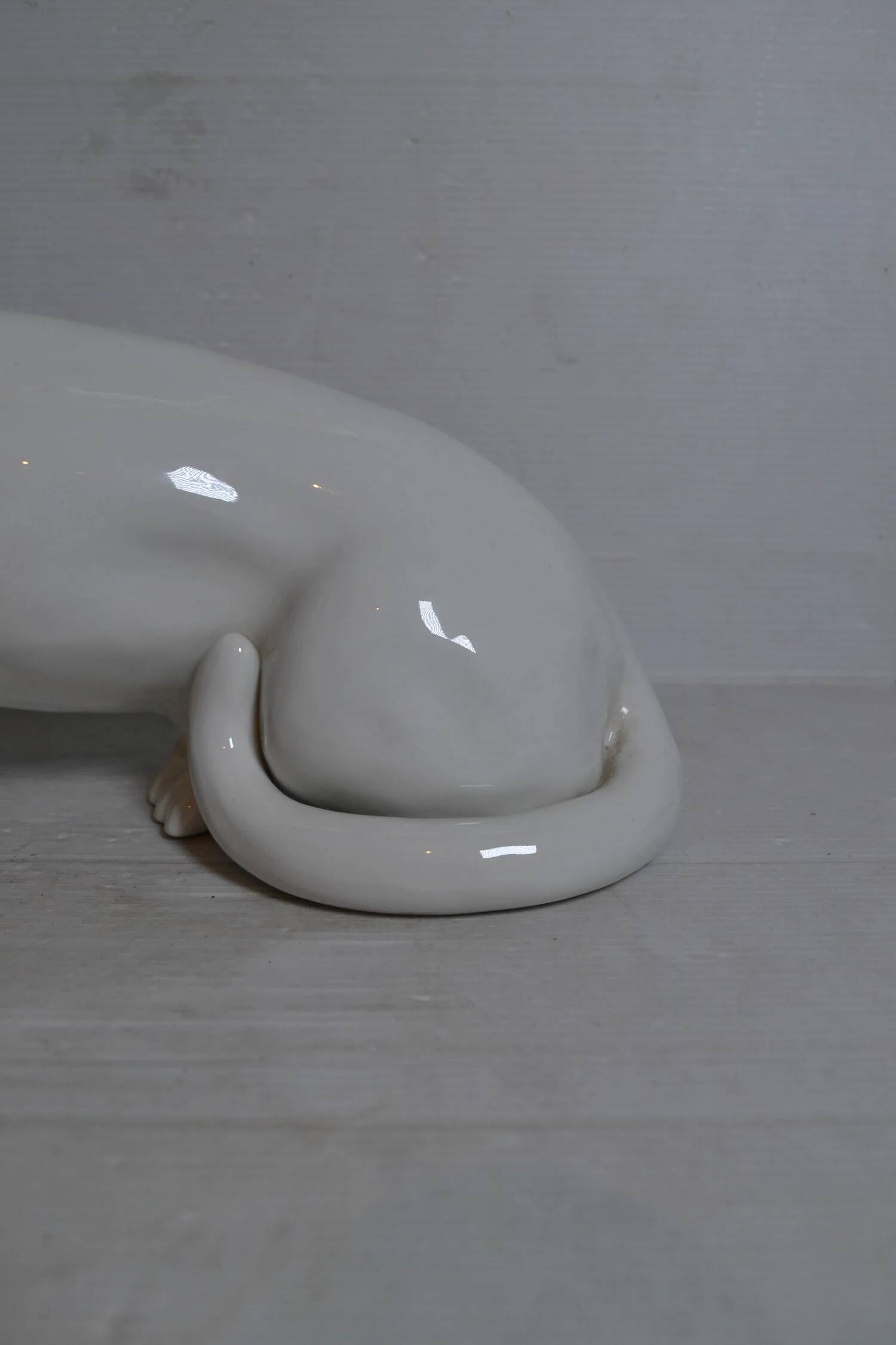 Ceramic dachshund from the 1980s.