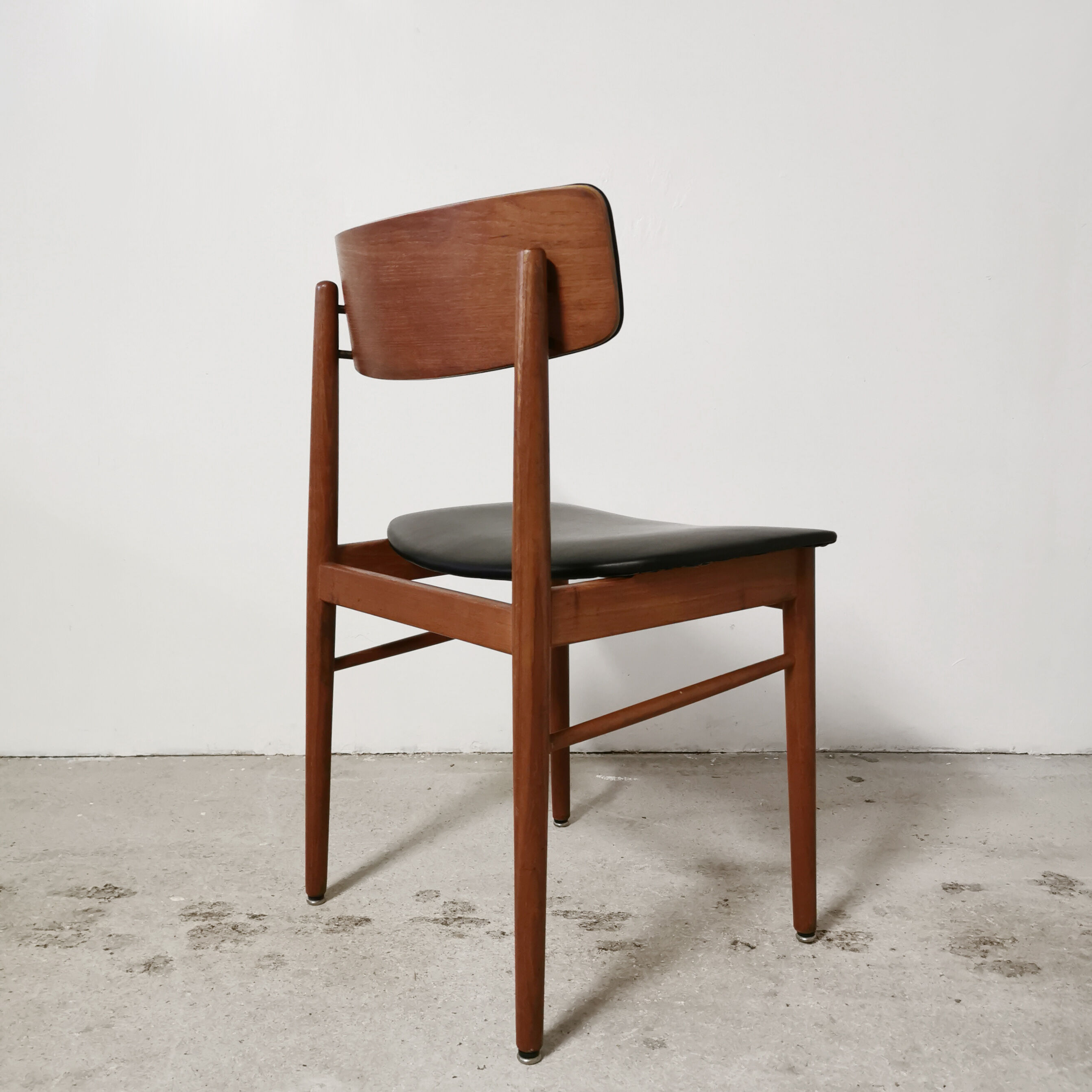 Chaise danoise en teck du fabriquant Sax, 1960