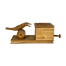 Ramasse-cigarette mécanique, bois sculpté à la main
