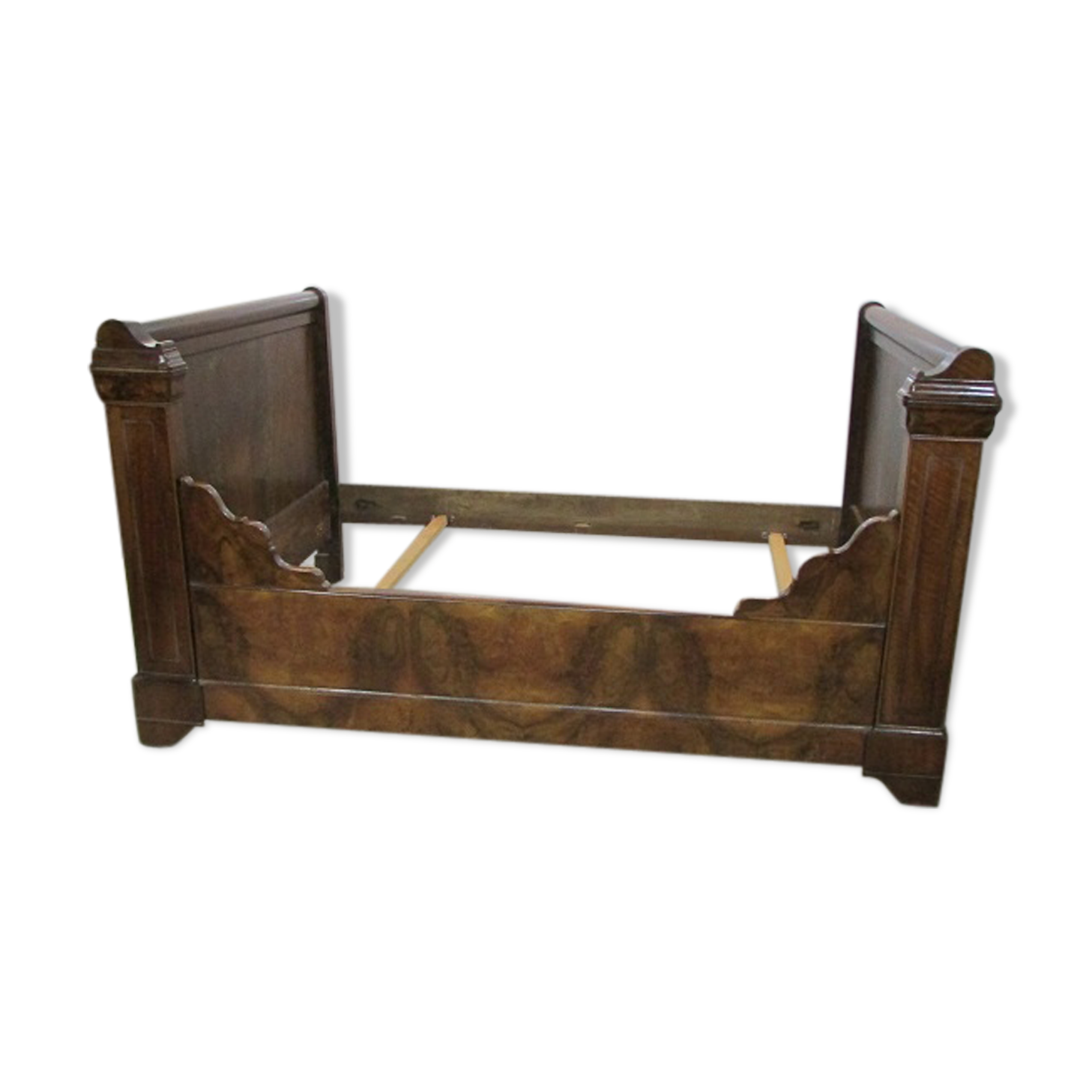 Boat rollers Louis Philippe bed