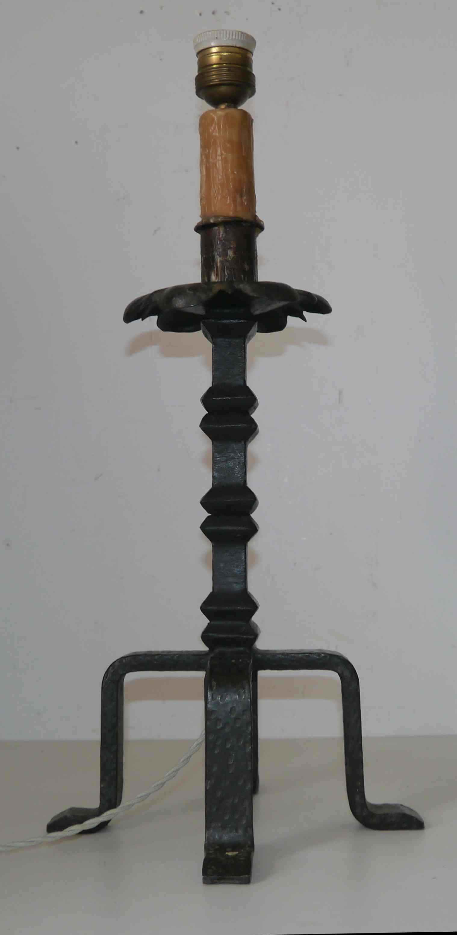 Old neo-classic Candlelight Foot Brutalist