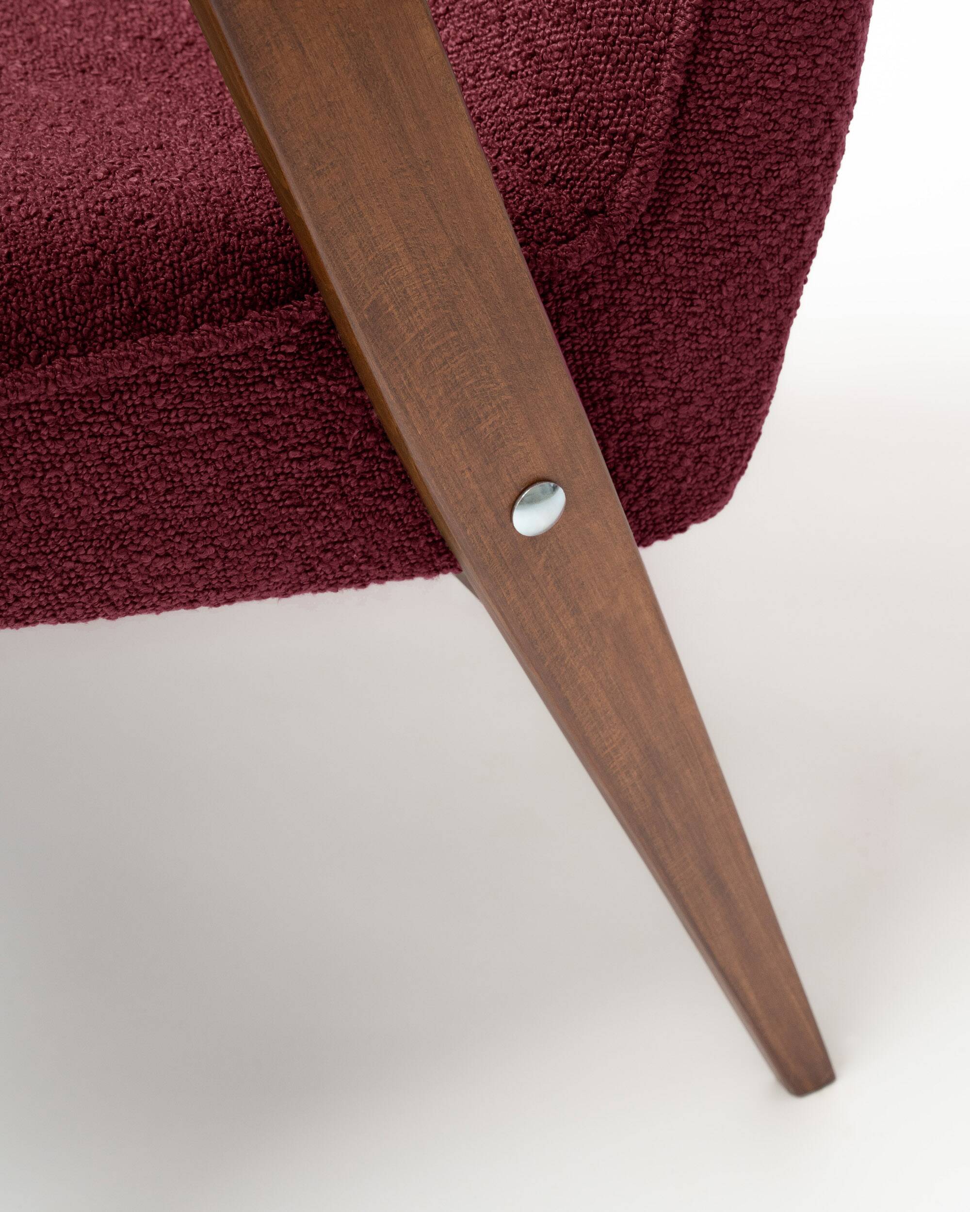 Fauteuil Modèle 366 de Józef Chierowski (1962) – Icône du design polonais