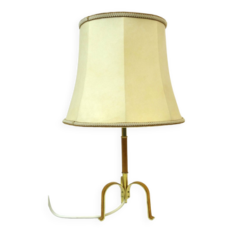 Belle lampe de bureau Hollywood Regency en laiton et cuir par Vereinigte Werkstätten Munich