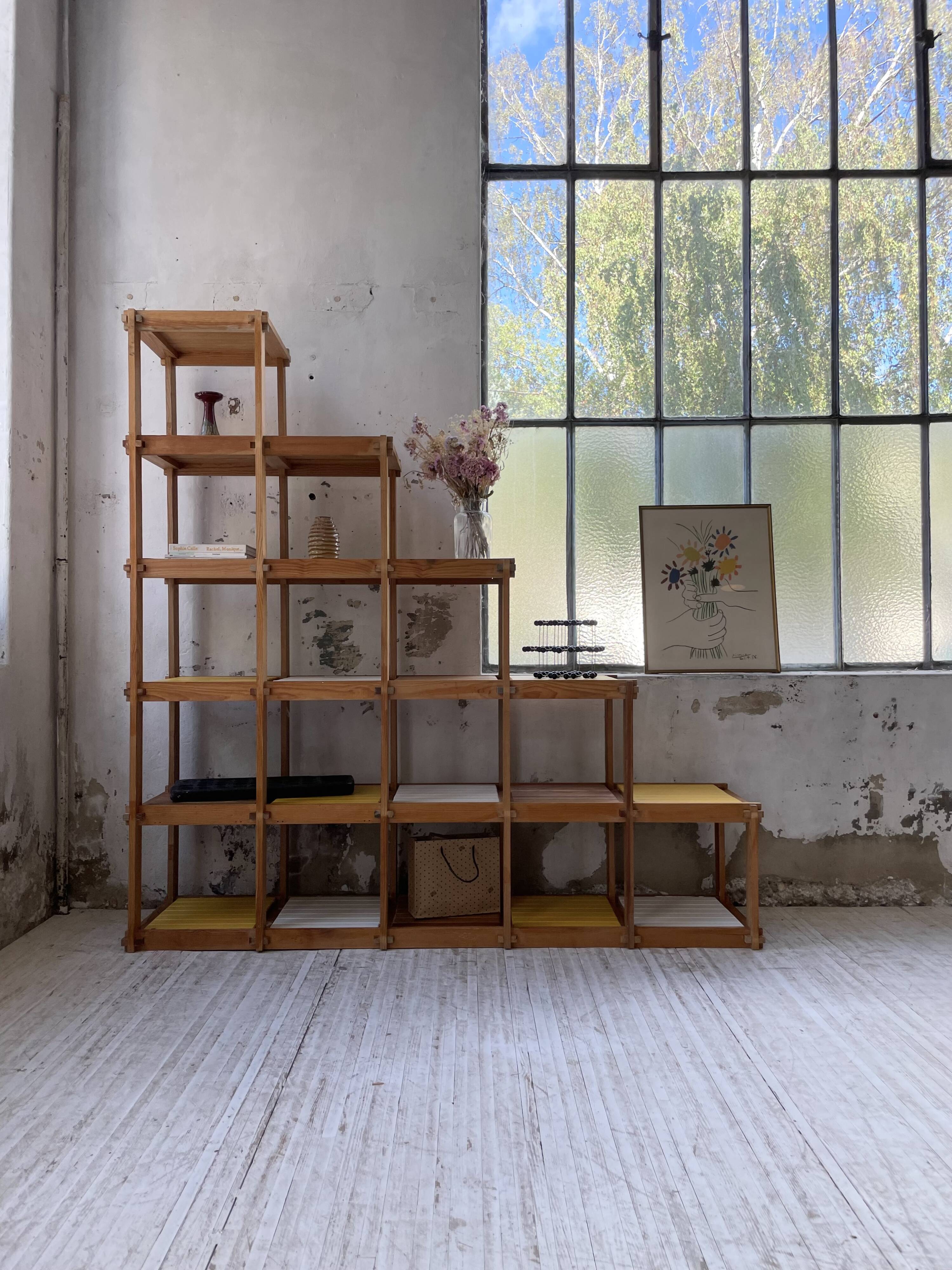 Bauhaus Maison Regain yellow white shelf