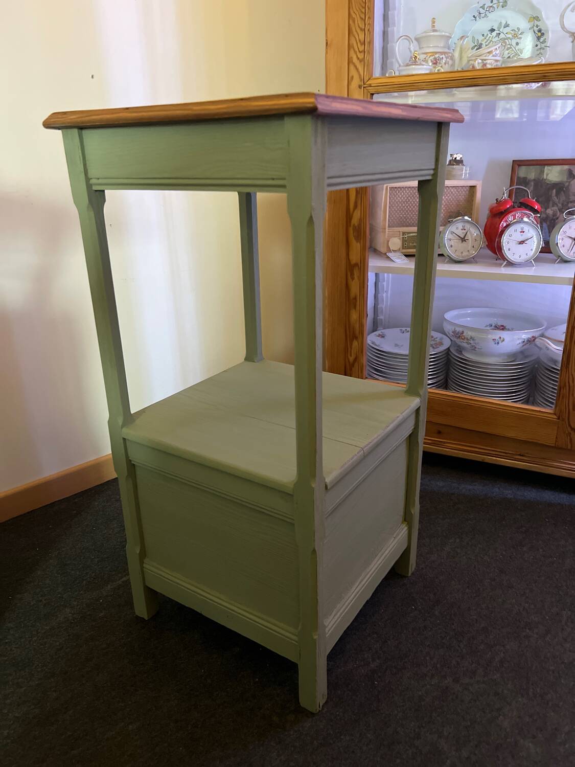 Petit meuble , chevet campagnard