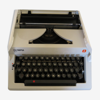 Machine à écrire Olympia Regina