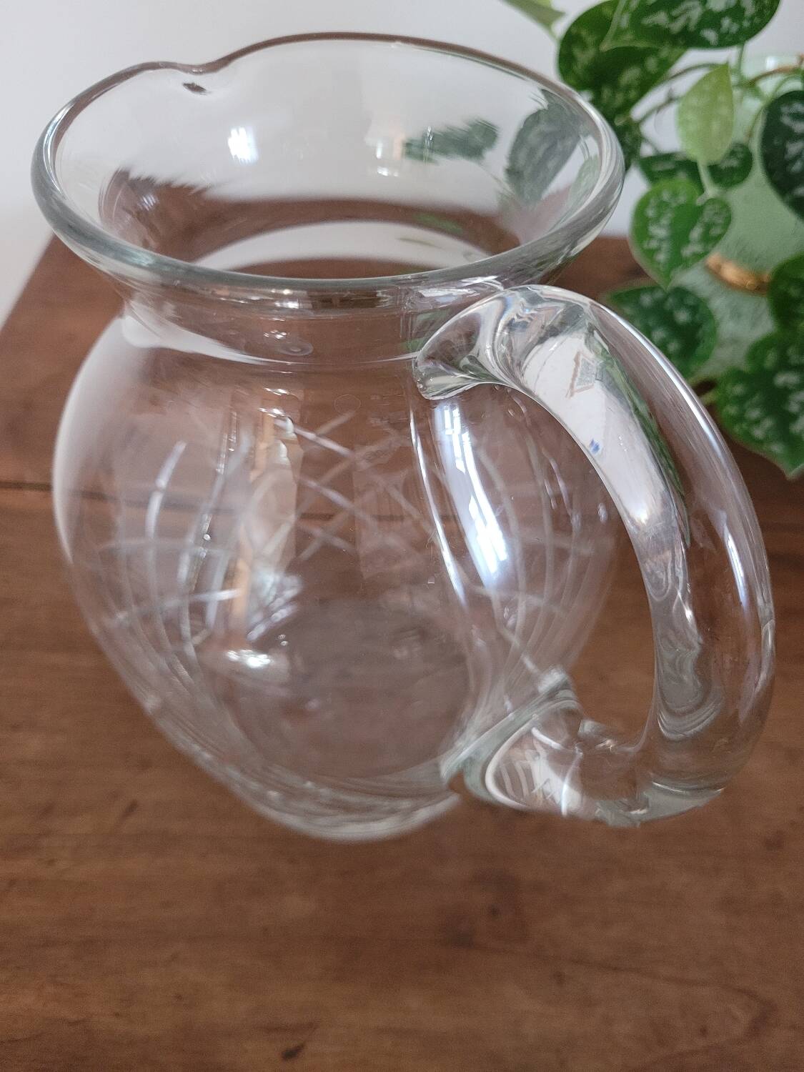 Chiseled/cut crystal pitcher