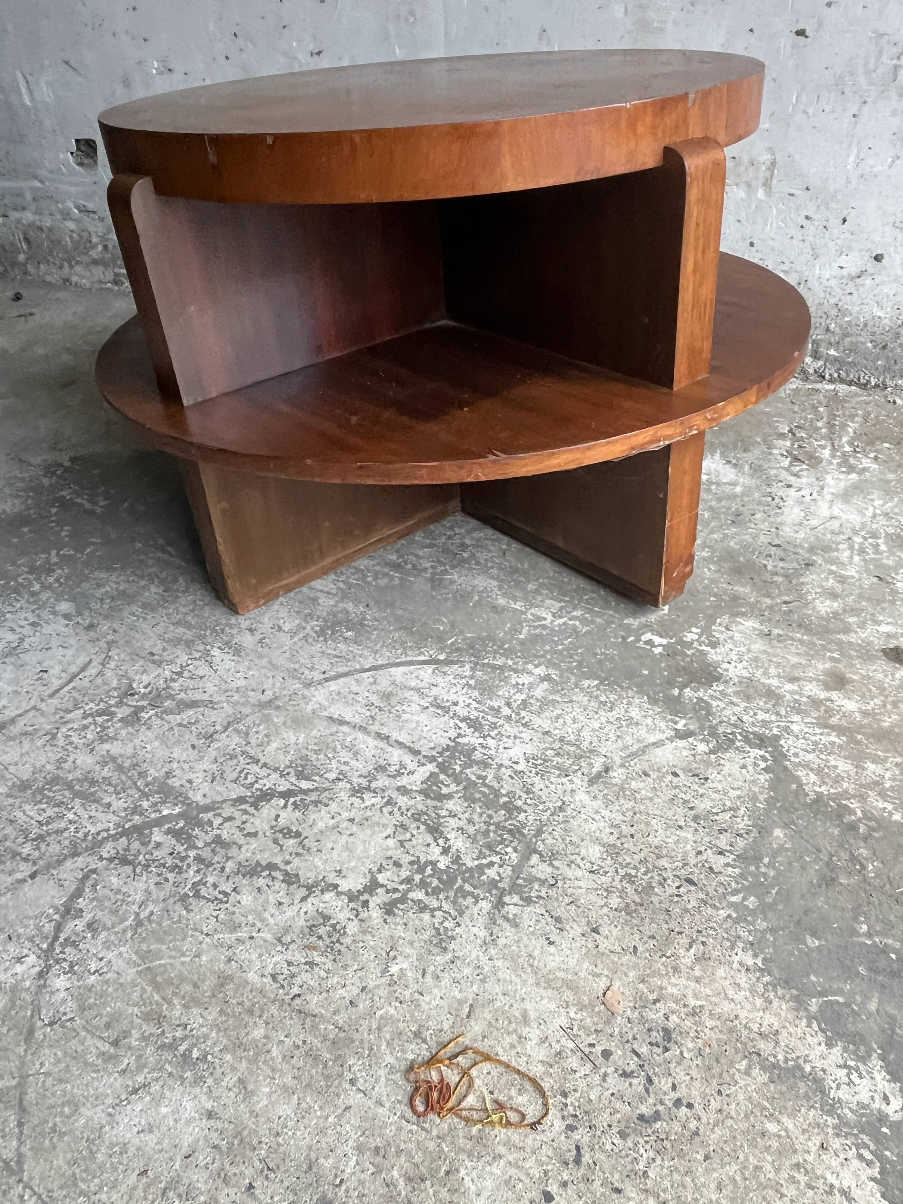 Vintage Art Deco round coffee table with double top