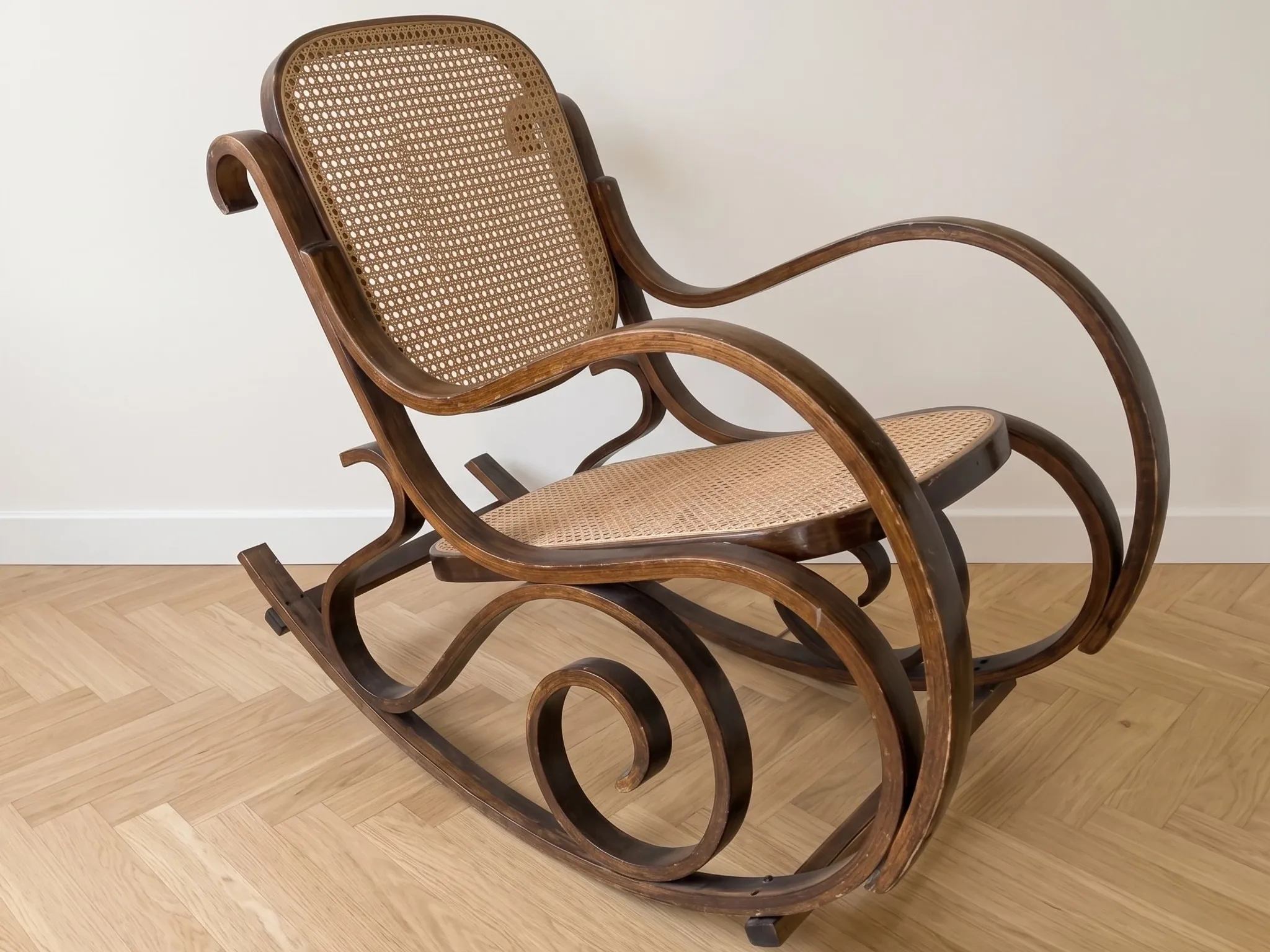 Thonet rocking chair in wood and cane