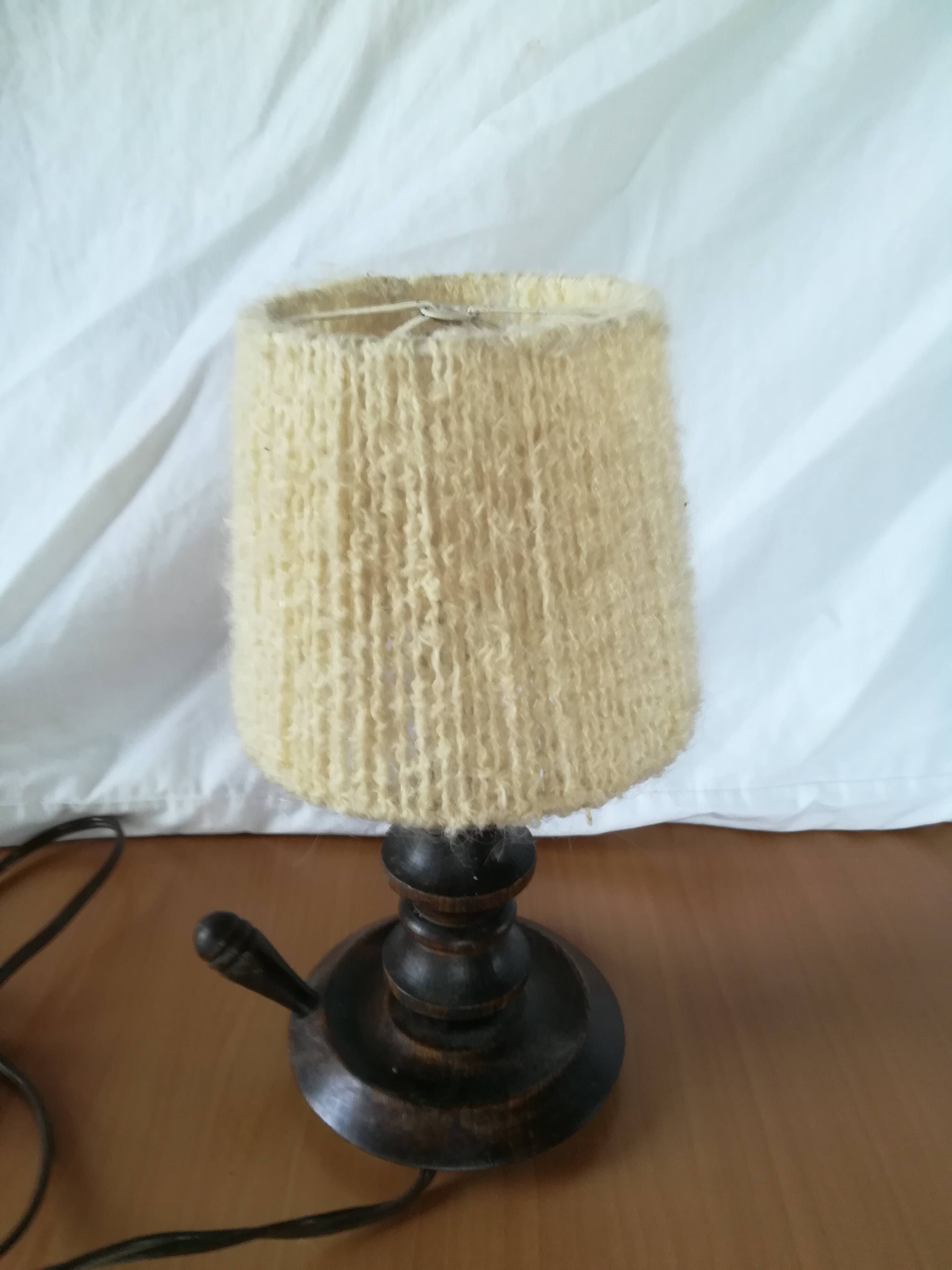 Bedside lamp in wood and wool
