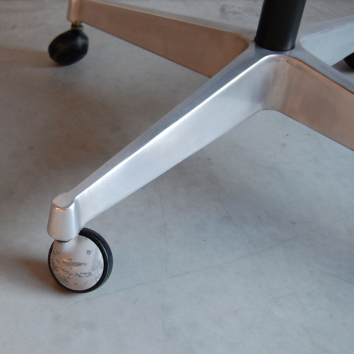 Office armchair conseil by Pierre Guariche for Meurop 1961