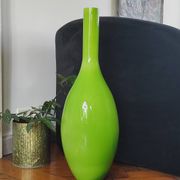Grand vase bouteille géant en verre doublé vert pomme (66 cm)