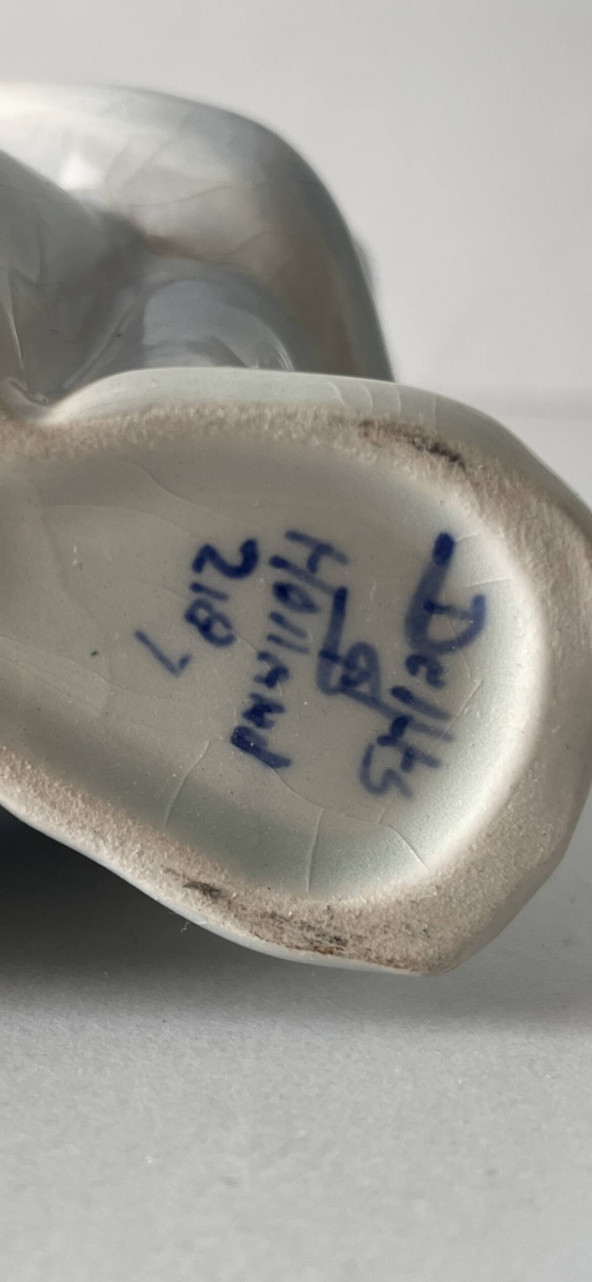 Rare statuette fillette delft signée et numérotée