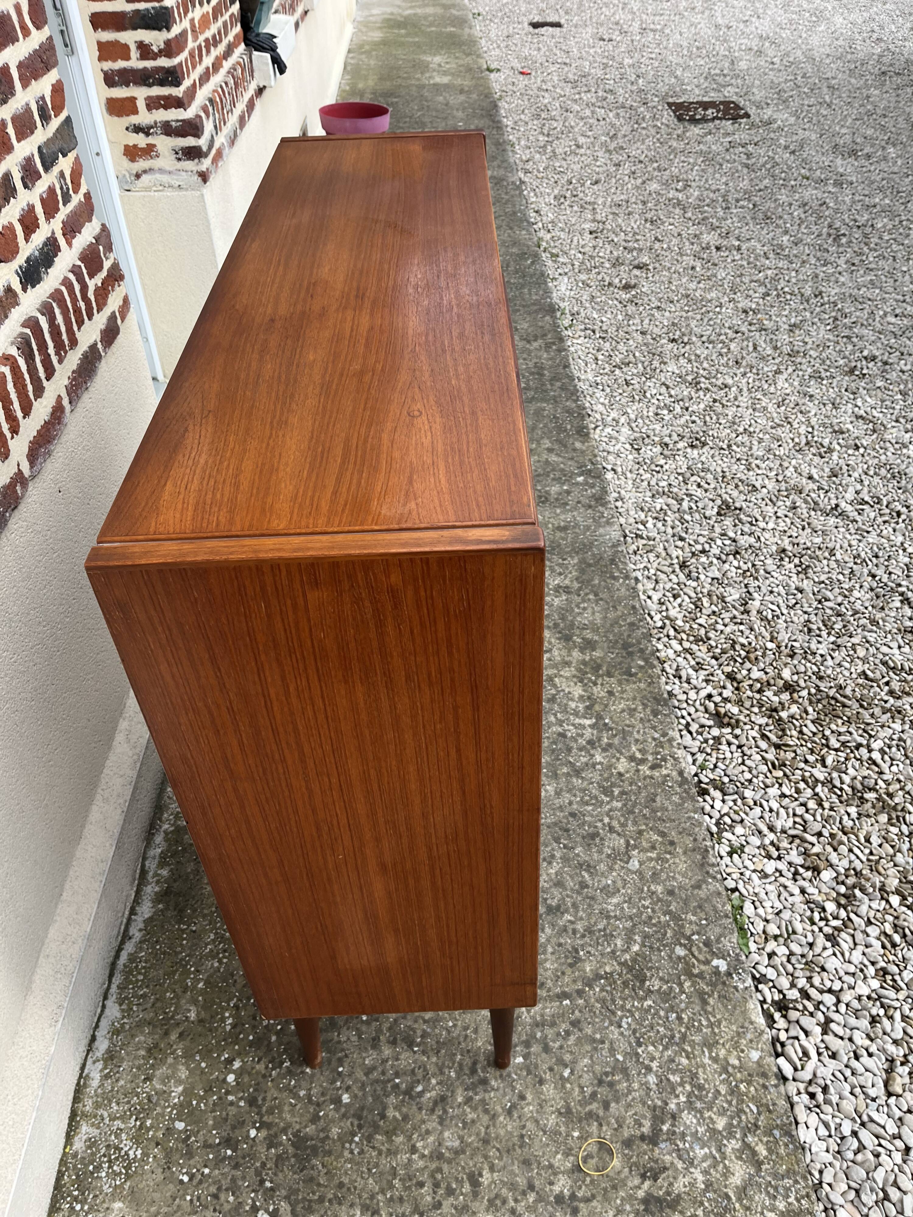 Scandinavian window dresser