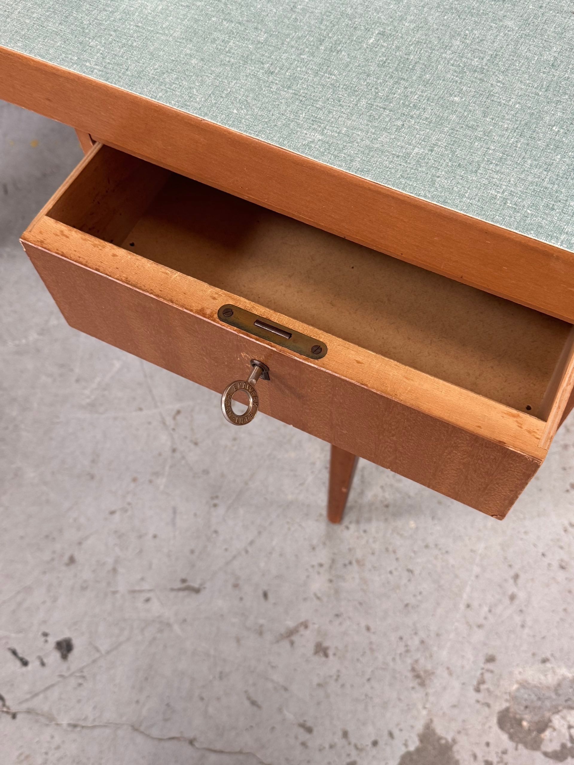 Bureau attribué à Horn Lippe