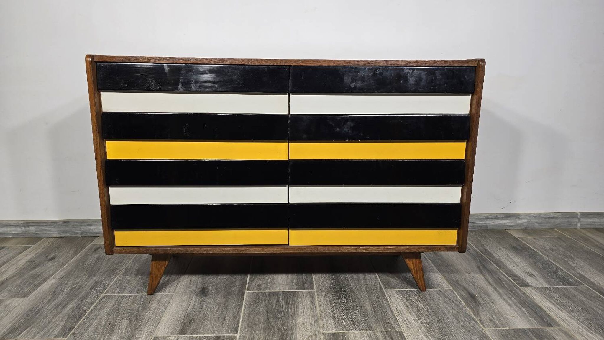 Buffet de Jiri Jiroutek pour Interior Prague, années 1960
