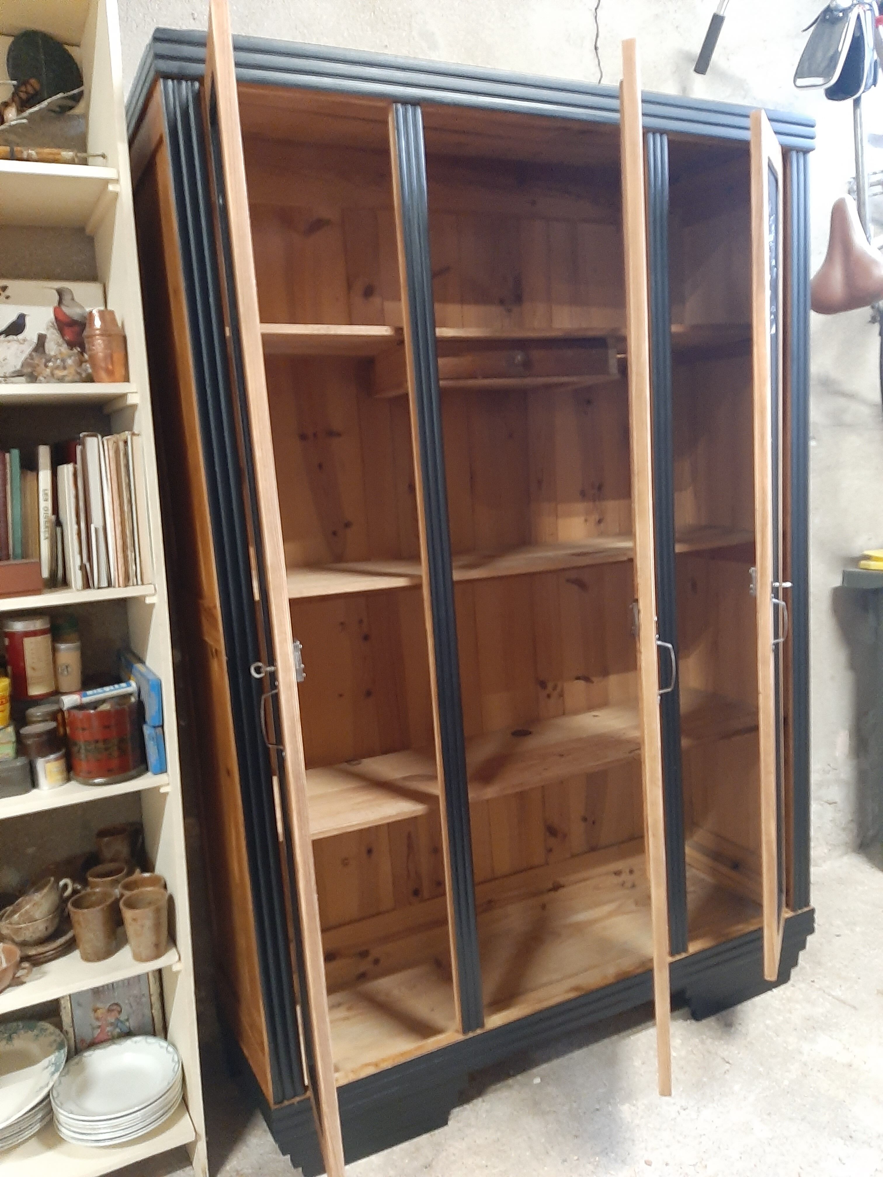 Armoire parisienne à glace