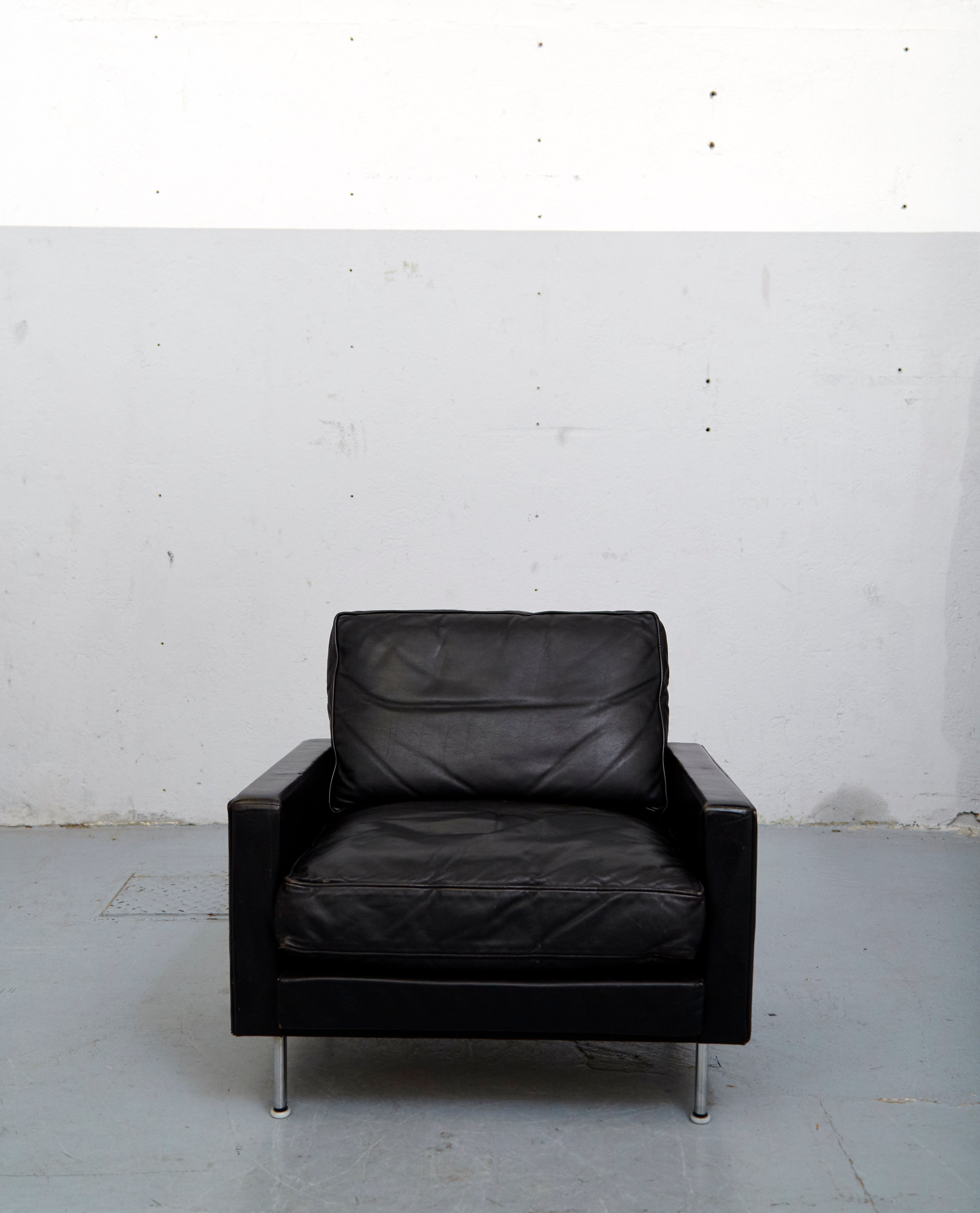 Lounge chairs by George Nelson for Herman Miller