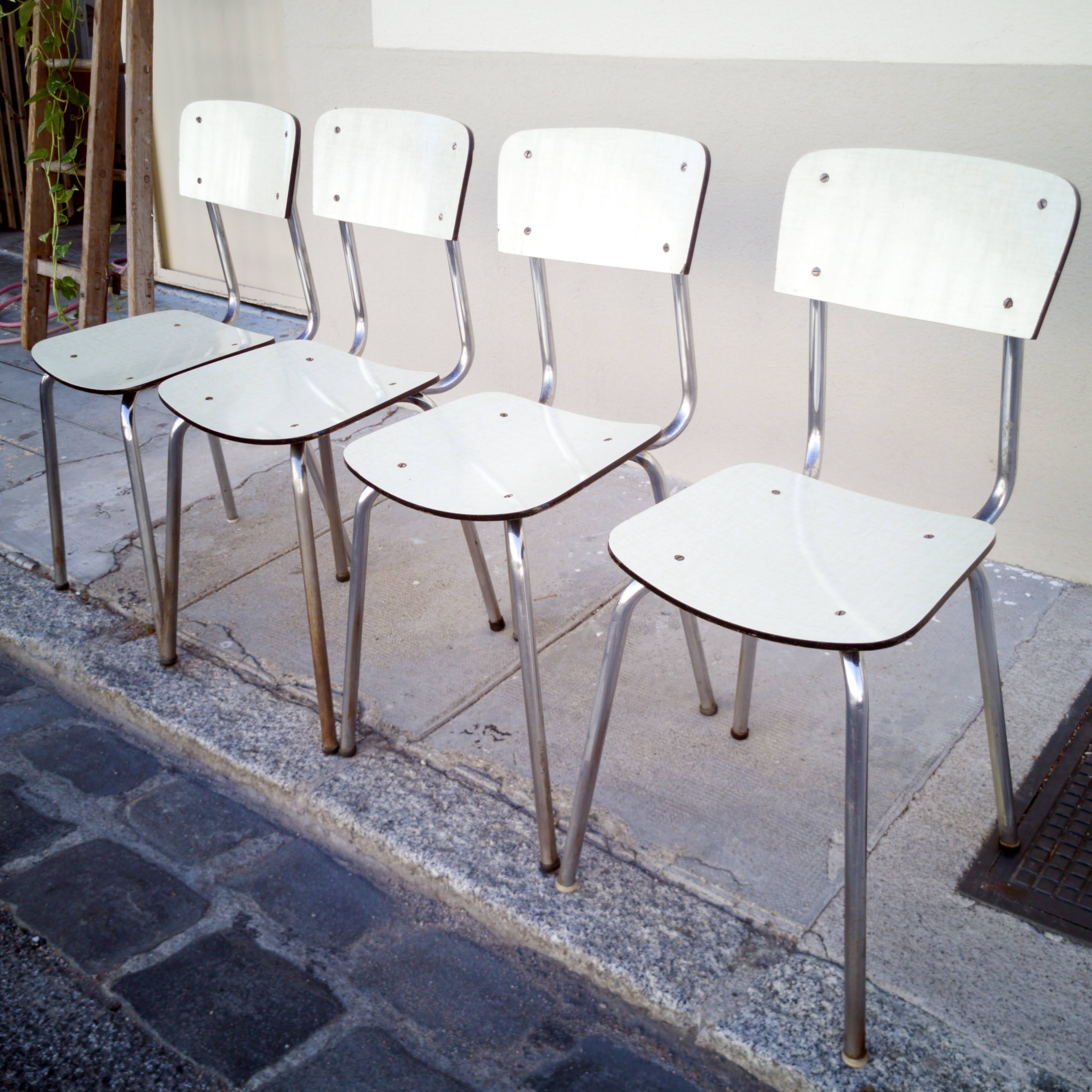 Set of 4 chairs in formica